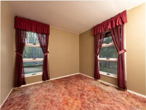 61 Reinhardt Road Middletown NY 10940