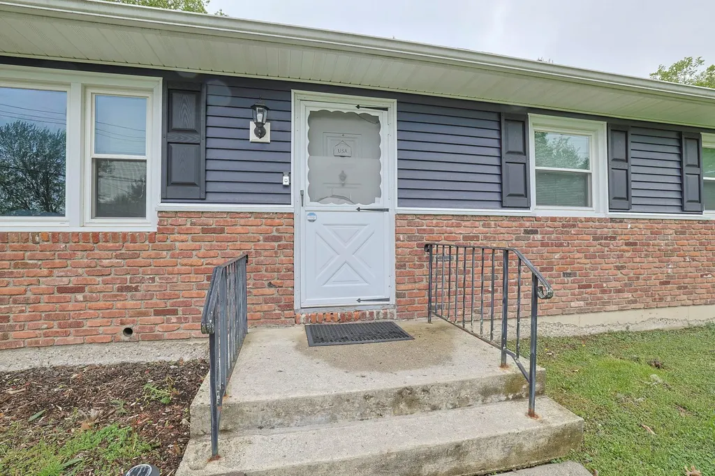 12 Brewster Drive Middletown NY 10940