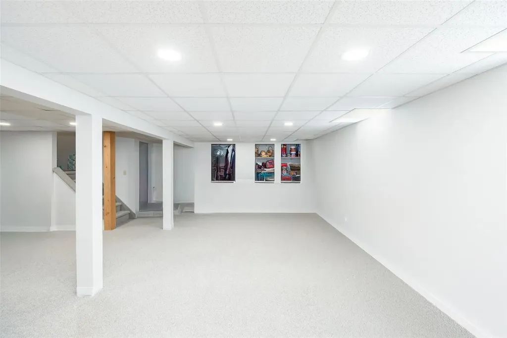 2 Anthony Lane Holbrook NY 11741