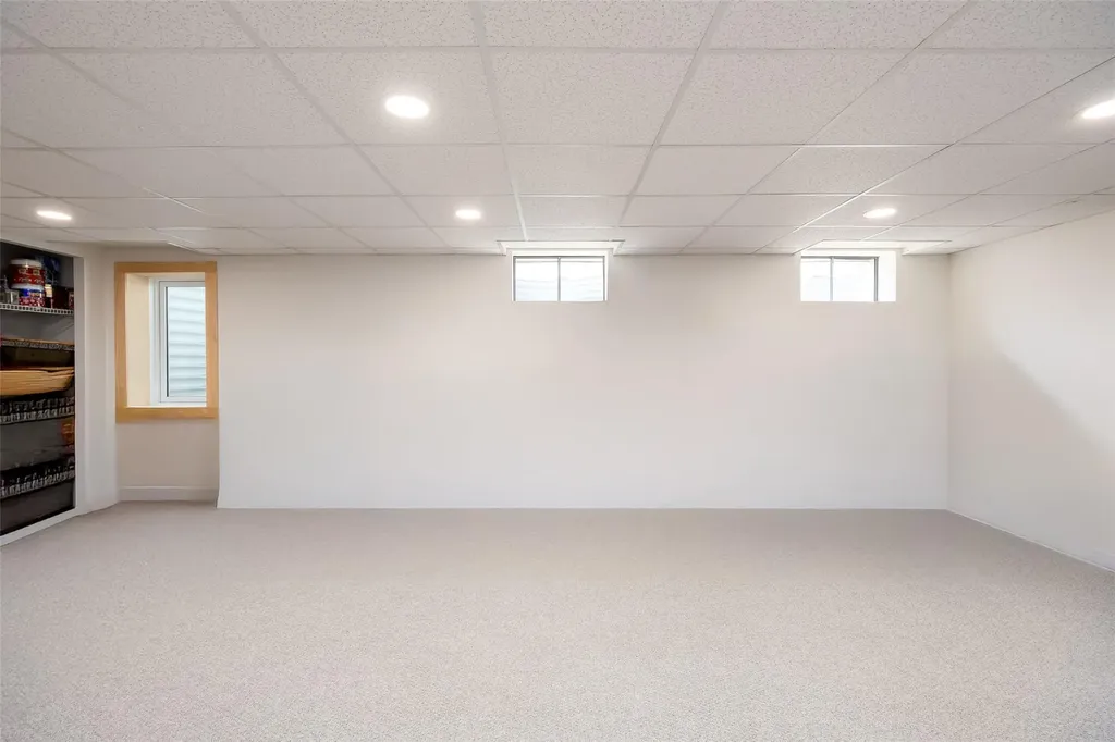 2 Anthony Lane Holbrook NY 11741