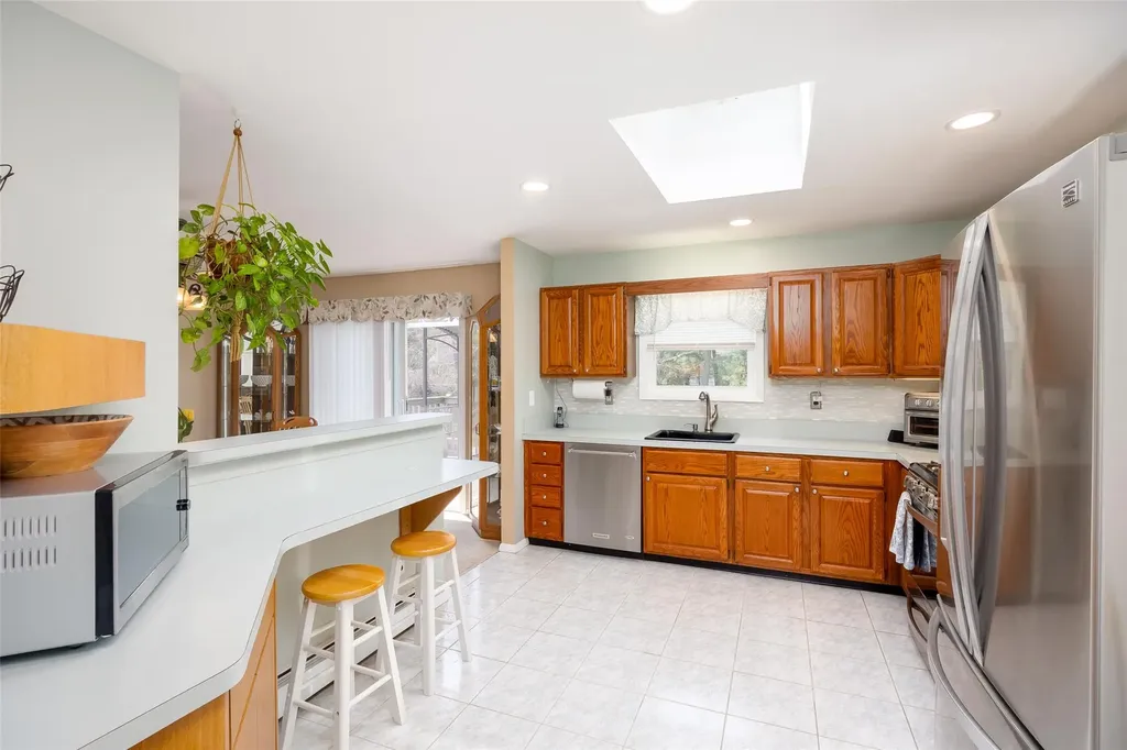 2 Anthony Lane Holbrook NY 11741