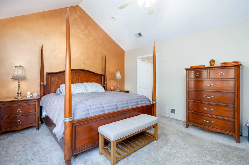21 Coventry Lane Smithtown NY 11787