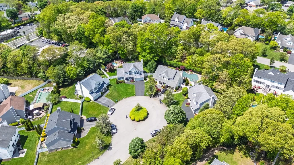 21 Coventry Lane Smithtown NY 11787