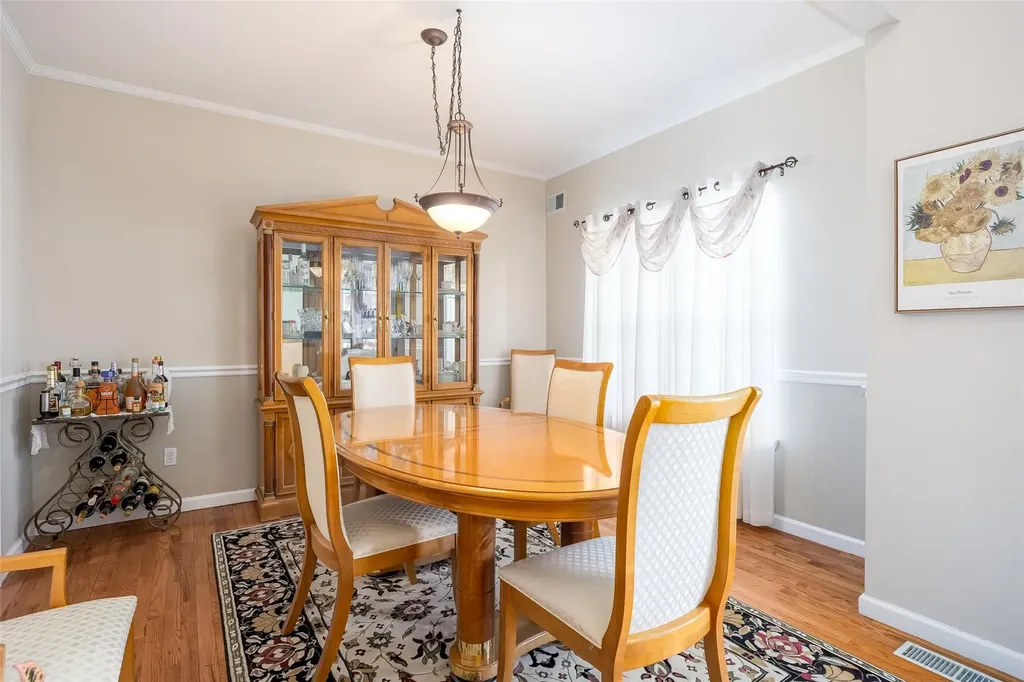 21 Coventry Lane Smithtown NY 11787