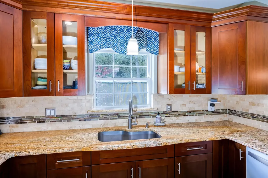 21 Coventry Lane Smithtown NY 11787