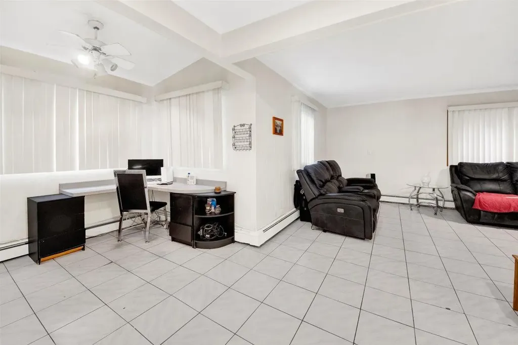 680 Corbalis Place Yonkers NY 10703