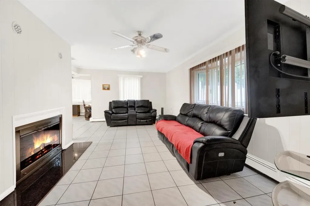 680 Corbalis Place Yonkers NY 10703