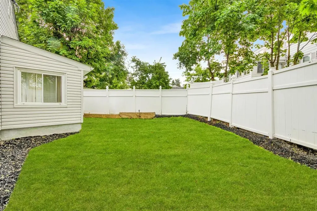 680 Corbalis Place Yonkers NY 10703