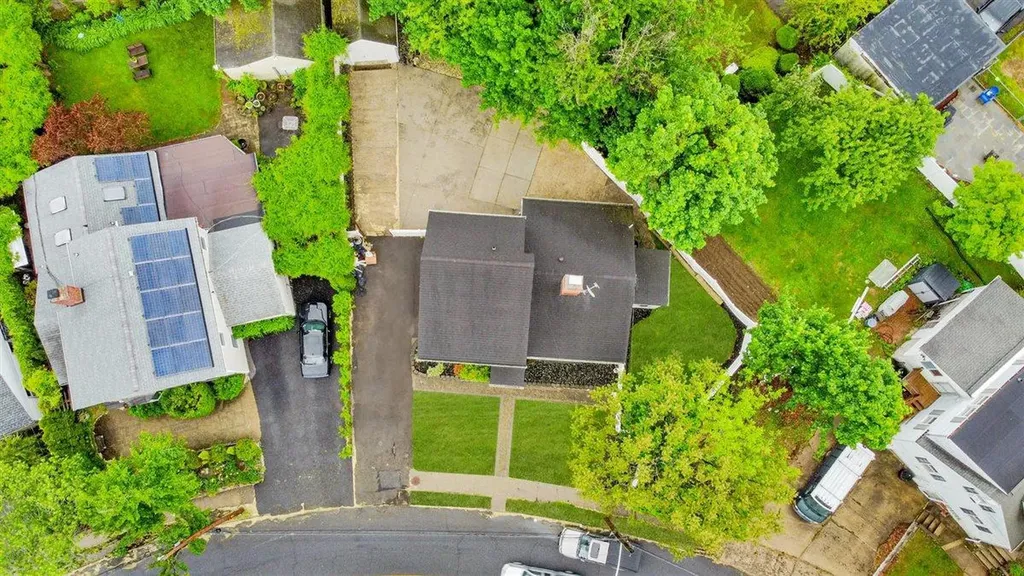 680 Corbalis Place Yonkers NY 10703