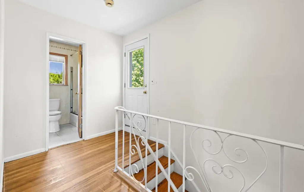 114 Schoharie Drive Jericho NY 11753