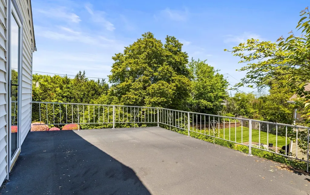 114 Schoharie Drive Jericho NY 11753