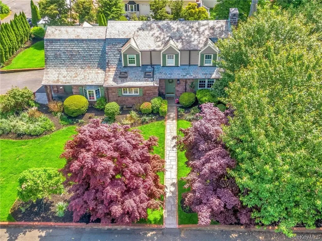 6 Fairmont Avenue Pearl River NY 10965