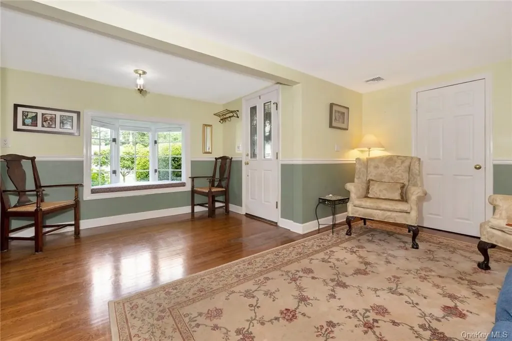 6 Fairmont Avenue Pearl River NY 10965