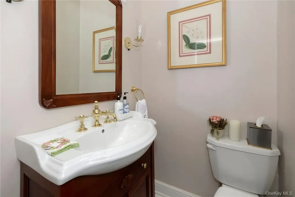 6 Fairmont Avenue Pearl River NY 10965