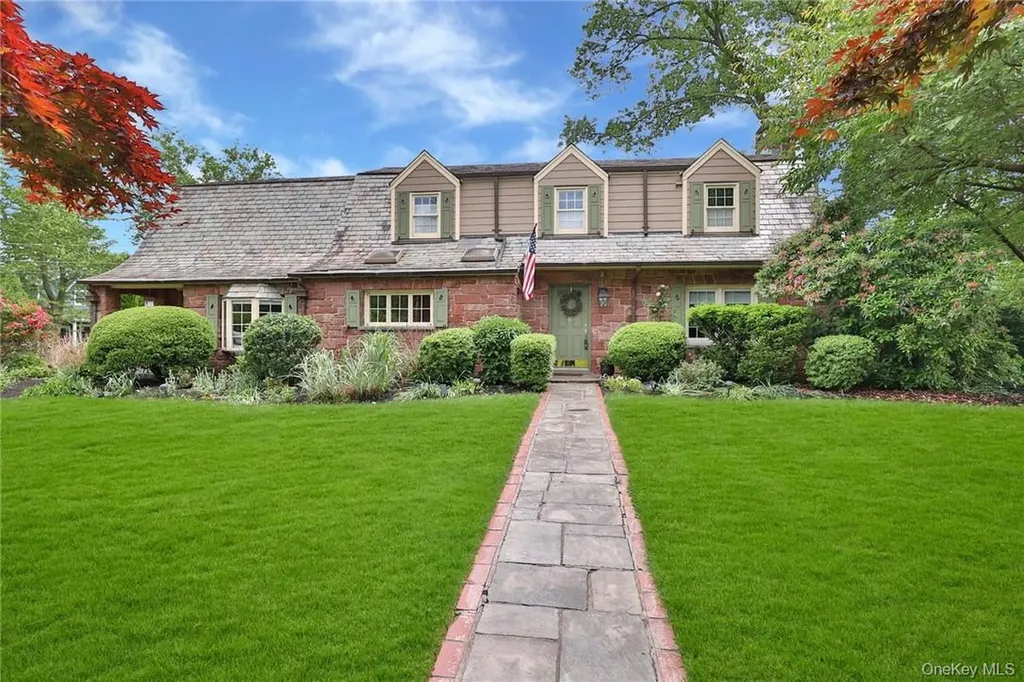6 Fairmont Avenue Pearl River NY 10965