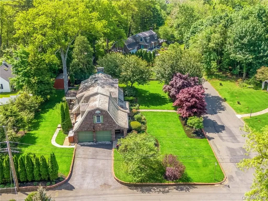 6 Fairmont Avenue Pearl River NY 10965
