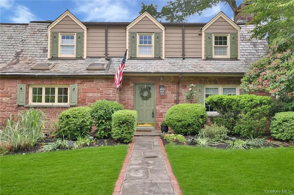 6 Fairmont Avenue Pearl River NY 10965