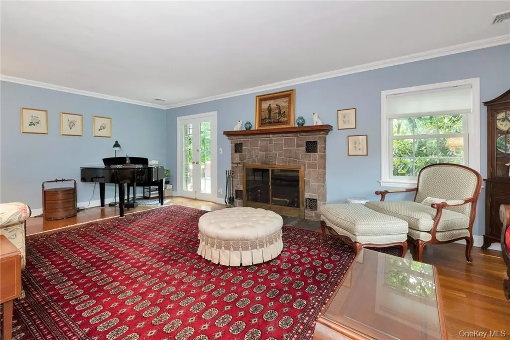 6 Fairmont Avenue Pearl River NY 10965