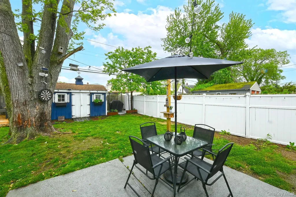 133 Spring Lane Levittown NY 11756