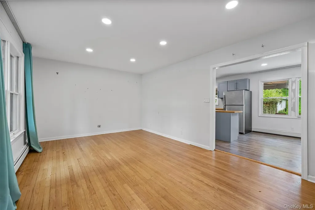 15 Scanlon Avenue Florida NY 10921