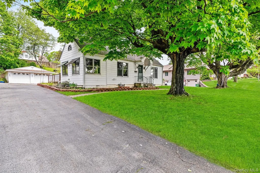15 Scanlon Avenue Florida NY 10921