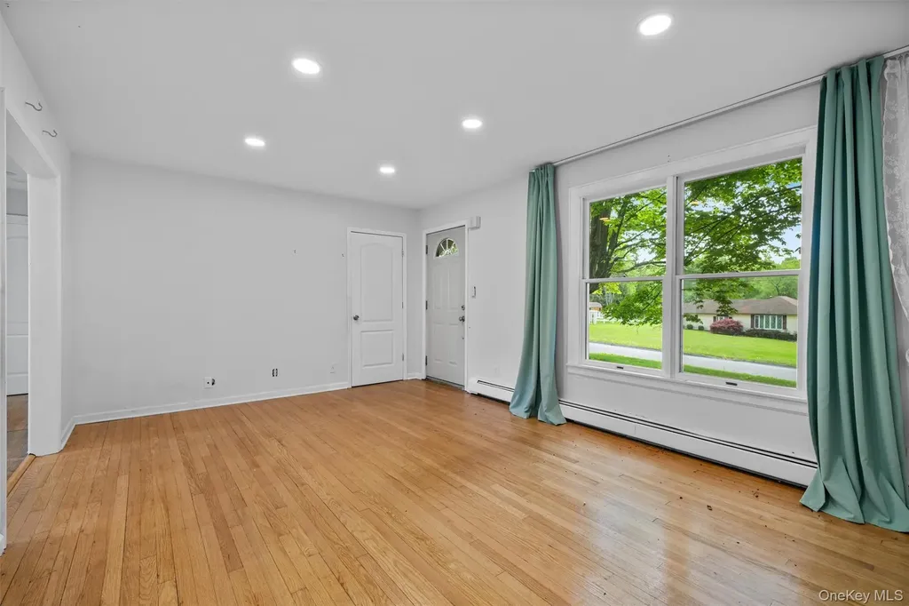 15 Scanlon Avenue Florida NY 10921