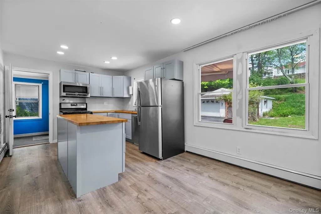 15 Scanlon Avenue Florida NY 10921