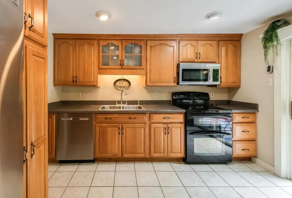 15 Marshall Drive Poughkeepsie NY 12601