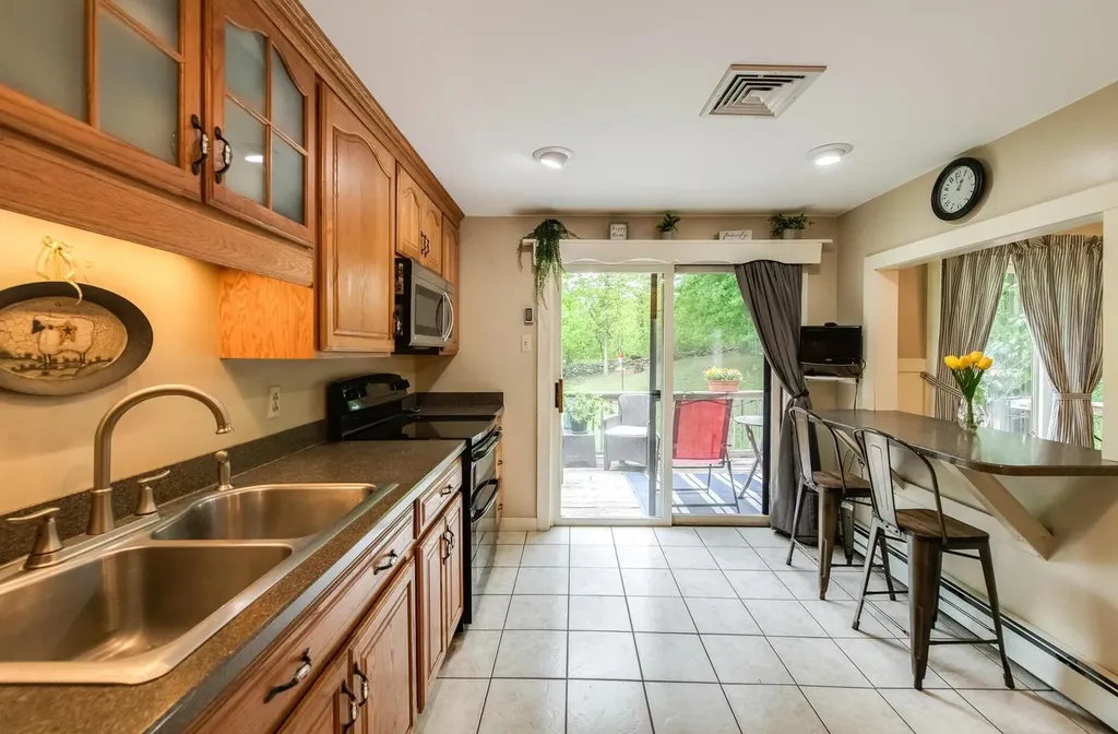 15 Marshall Drive Poughkeepsie NY 12601