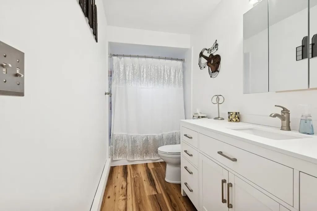 51 Juniper Avenue Ronkonkoma NY 11779
