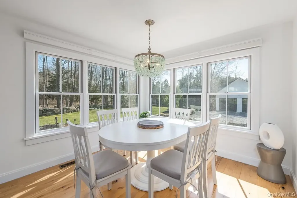 19000 Main Road Mattituck NY 11952