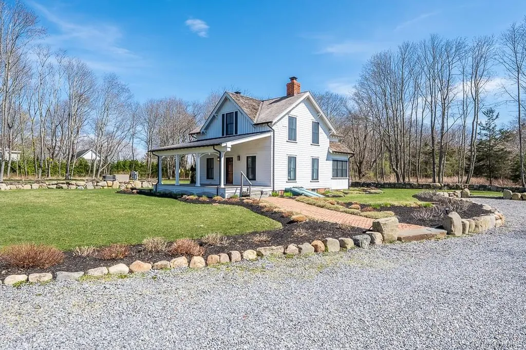 19000 Main Road Mattituck NY 11952