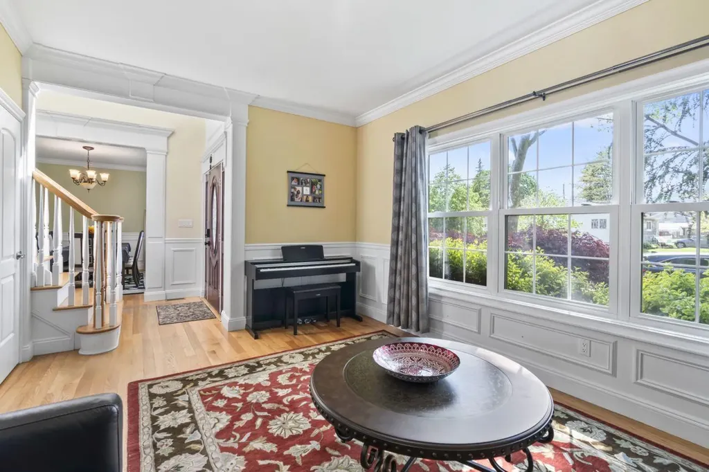 16 Terry Lane Plainview NY 11803