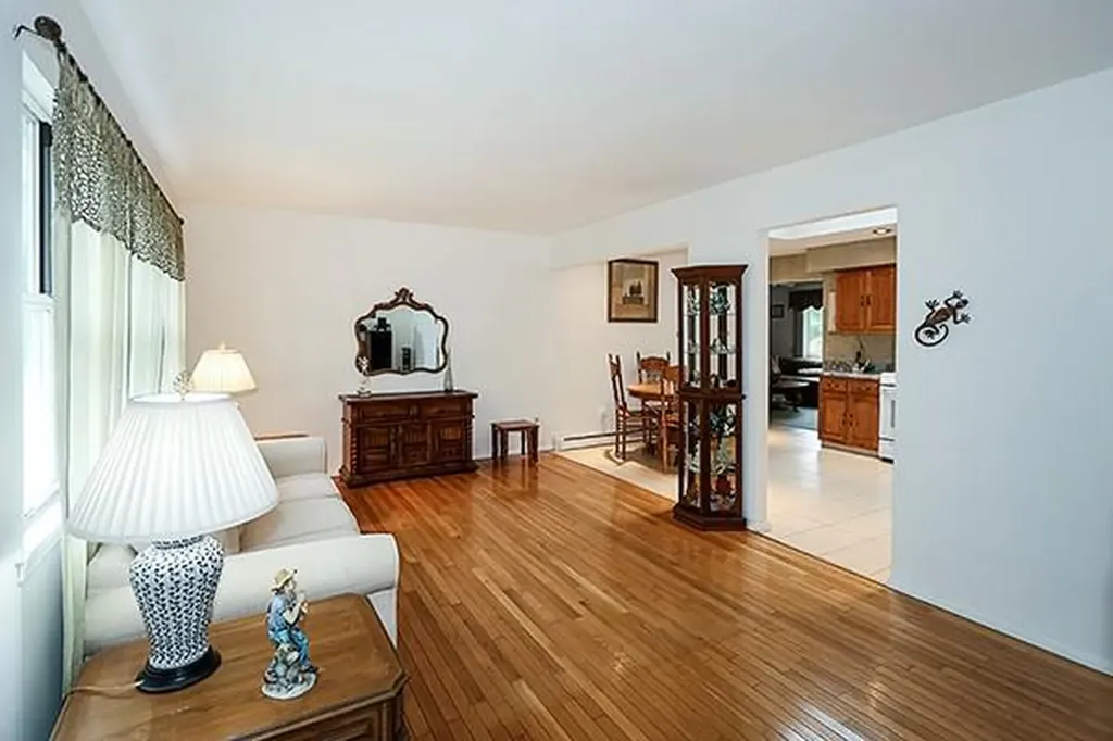 14 Belmont Drive Smithtown NY 11787