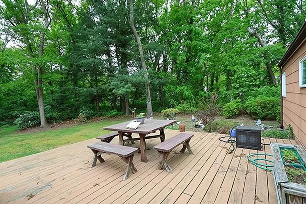 14 Belmont Drive Smithtown NY 11787