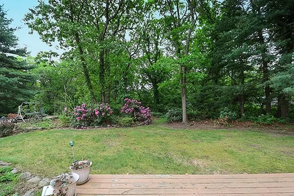 14 Belmont Drive Smithtown NY 11787