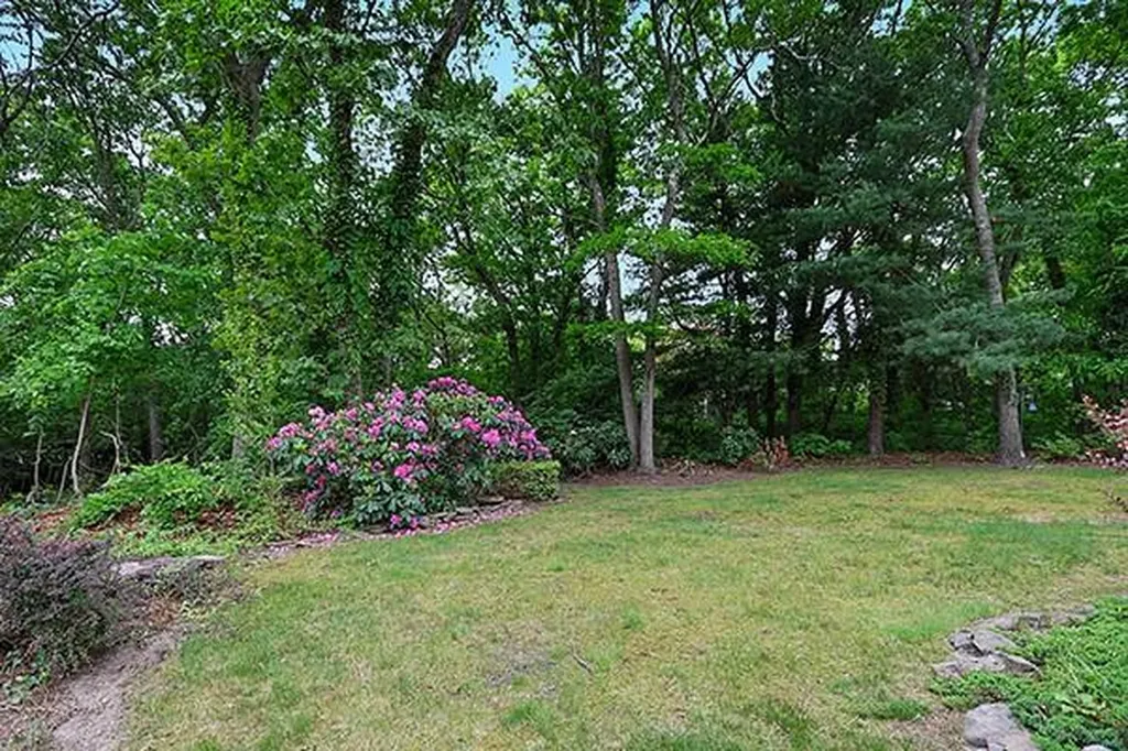 14 Belmont Drive Smithtown NY 11787