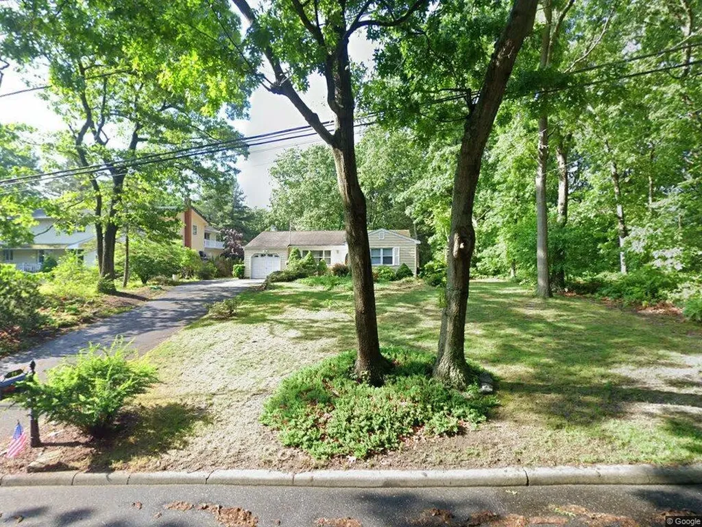 14 Belmont Drive Smithtown NY 11787
