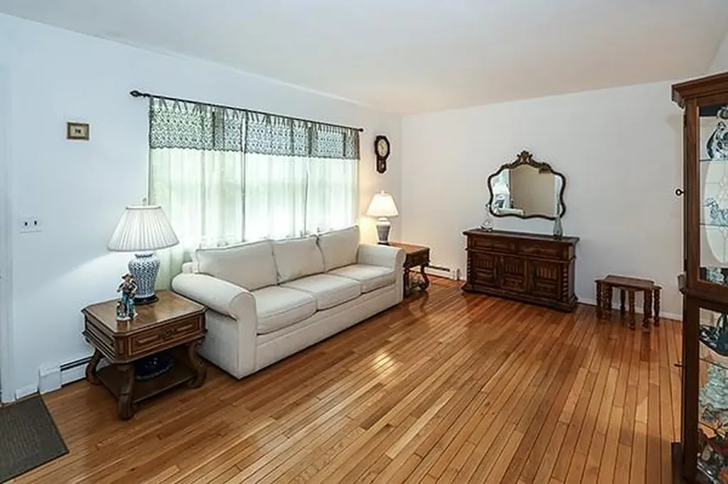 14 Belmont Drive Smithtown NY 11787