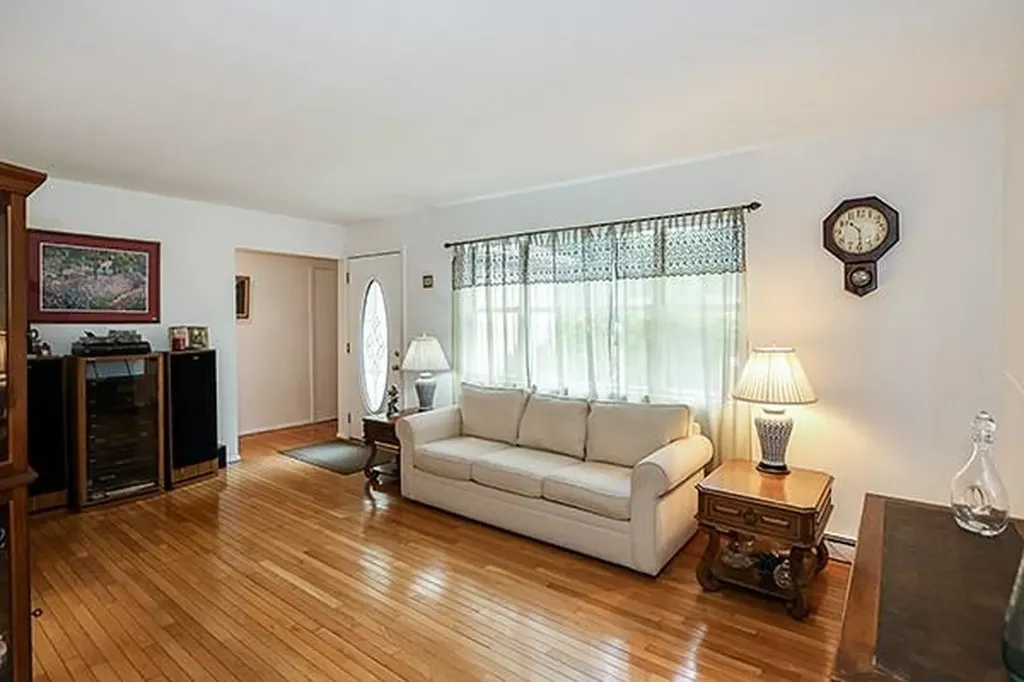 14 Belmont Drive Smithtown NY 11787
