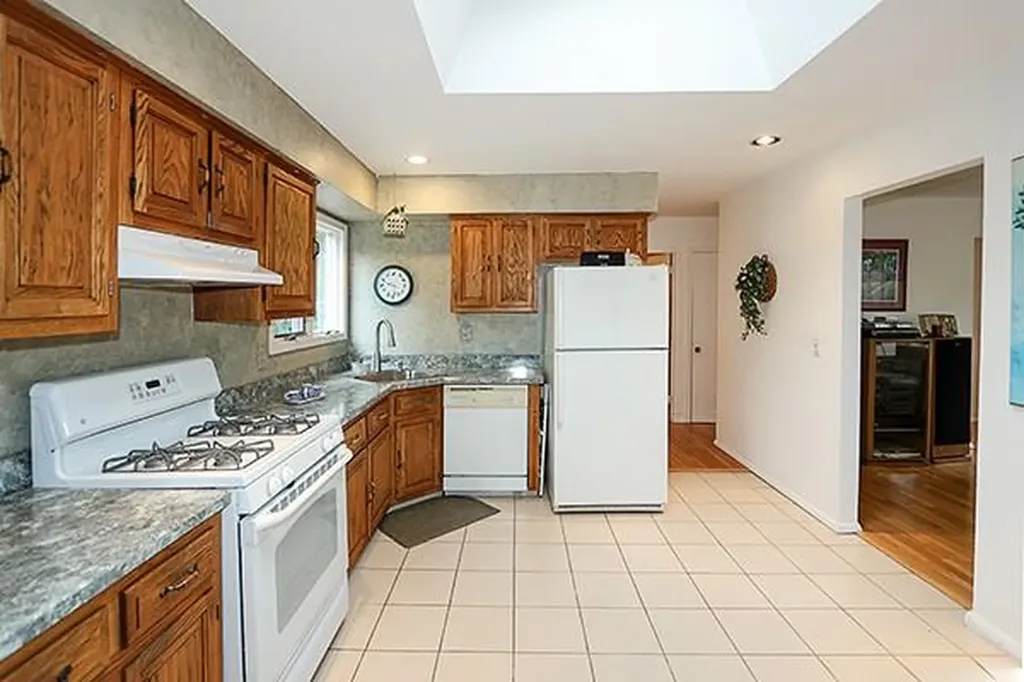 14 Belmont Drive Smithtown NY 11787