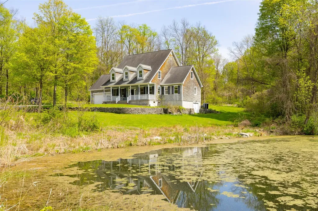 58 Travis Road Hyde Park NY 12538
