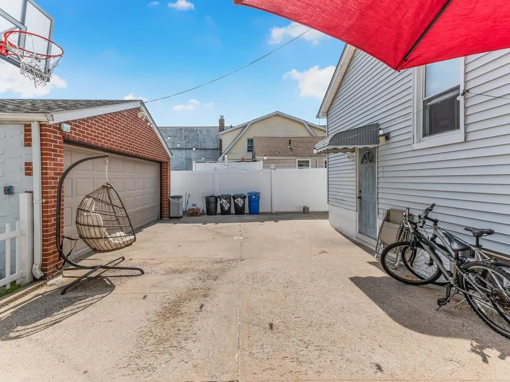 2918 Schley Avenue Bronx NY 10465