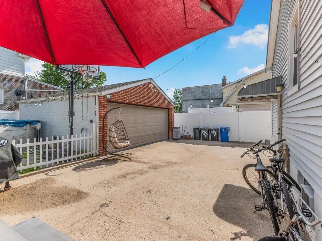 2918 Schley Avenue Bronx NY 10465