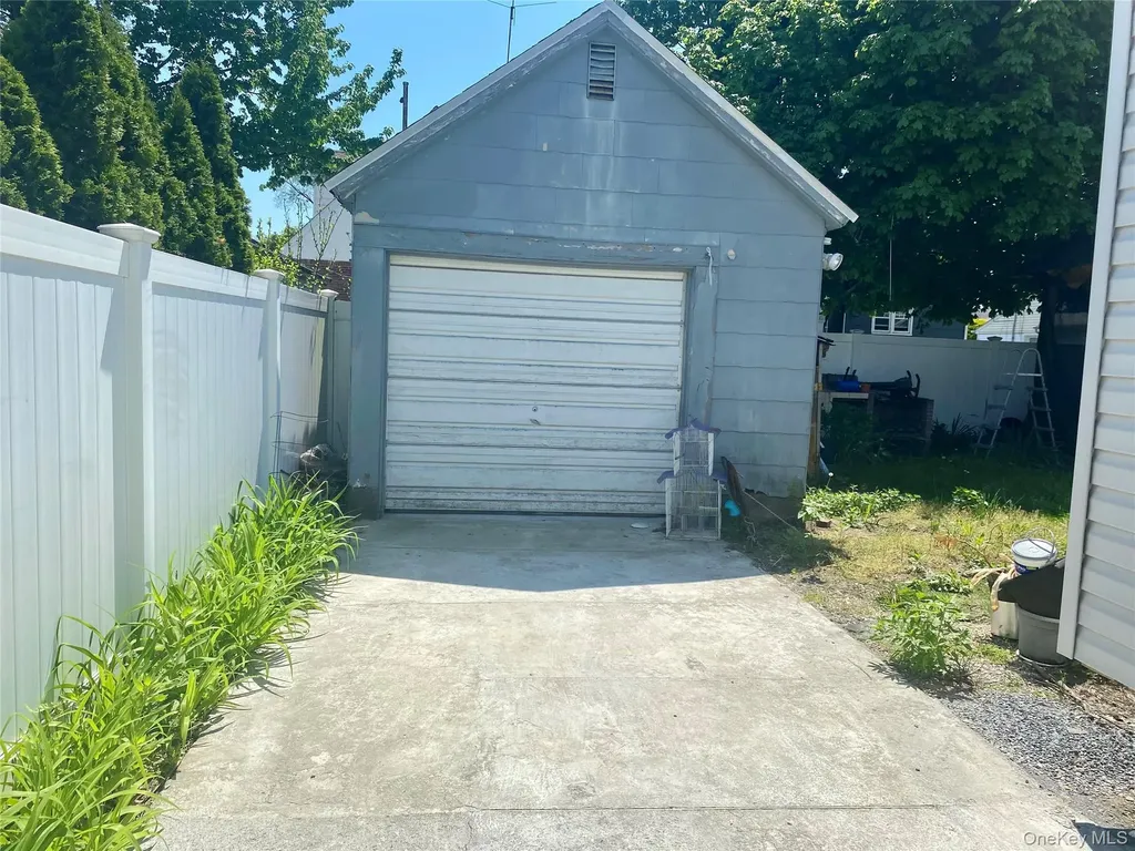 204 Beech Street Valley Stream NY 11580