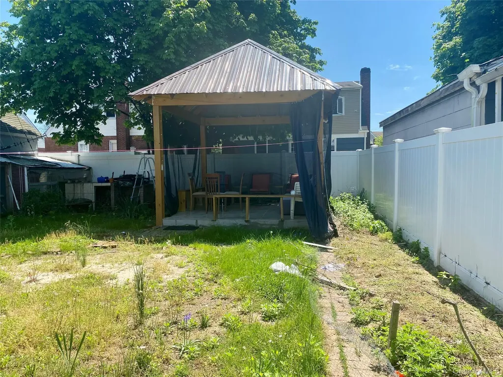 204 Beech Street Valley Stream NY 11580