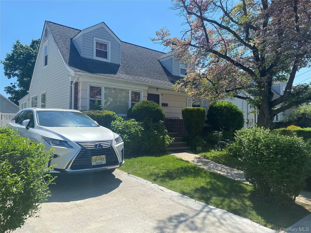 204 Beech Street Valley Stream NY 11580