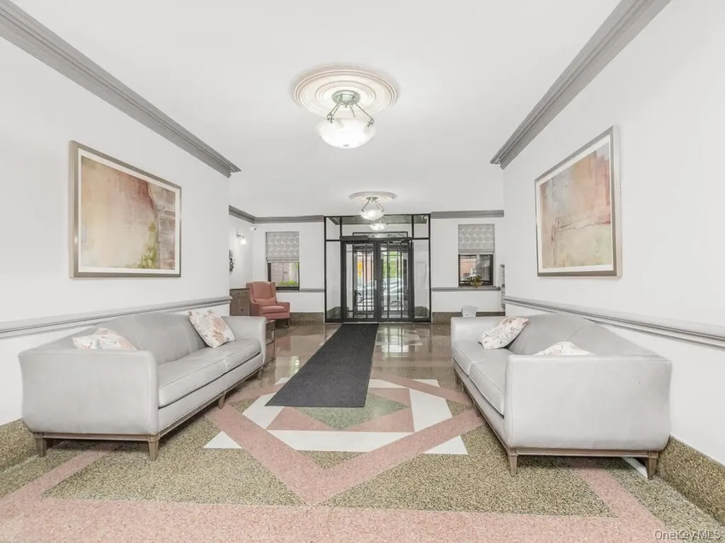 3215 Netherland Avenue Bronx NY 10463