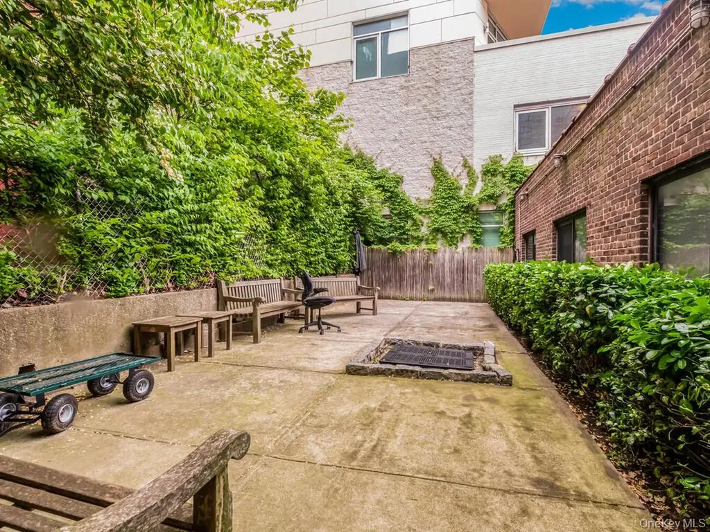 3215 Netherland Avenue Bronx NY 10463