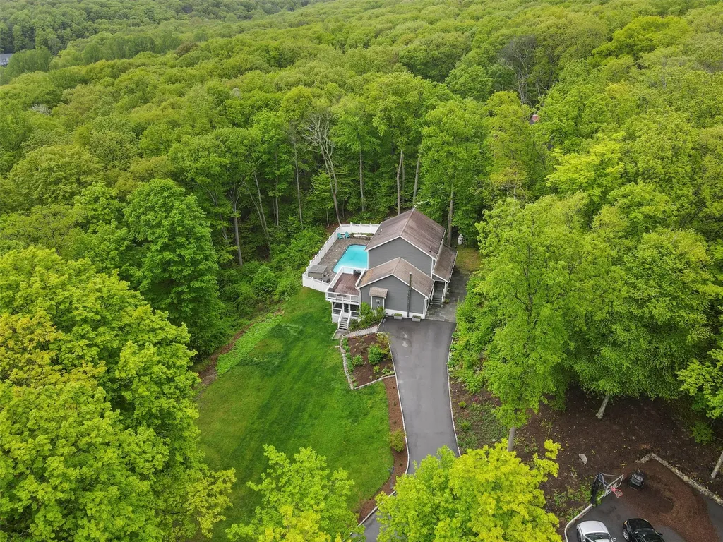 25 Crest Road Cold Spring NY 10516